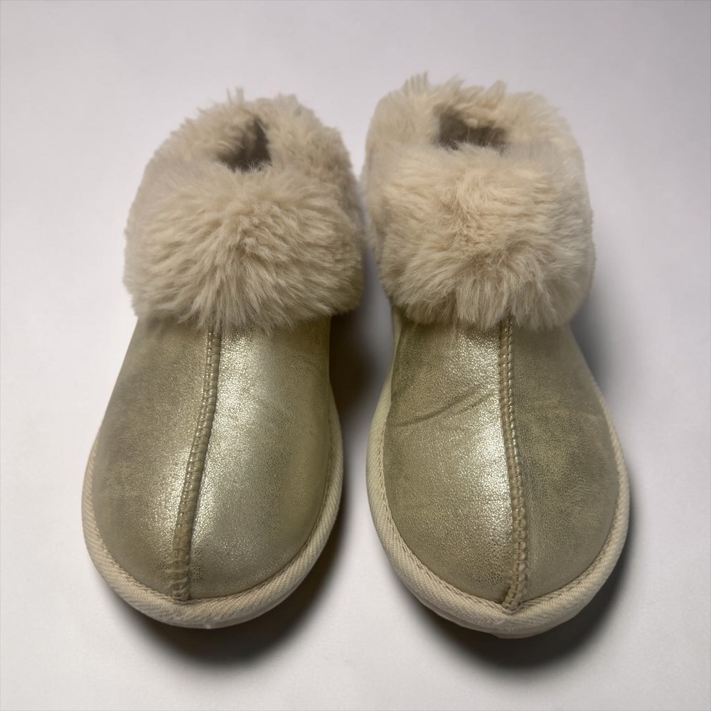 Target Girls Gold Shimmer Faux Fur Trim Slipper Shoes Metallic Size 3 - Picture 2 of 4